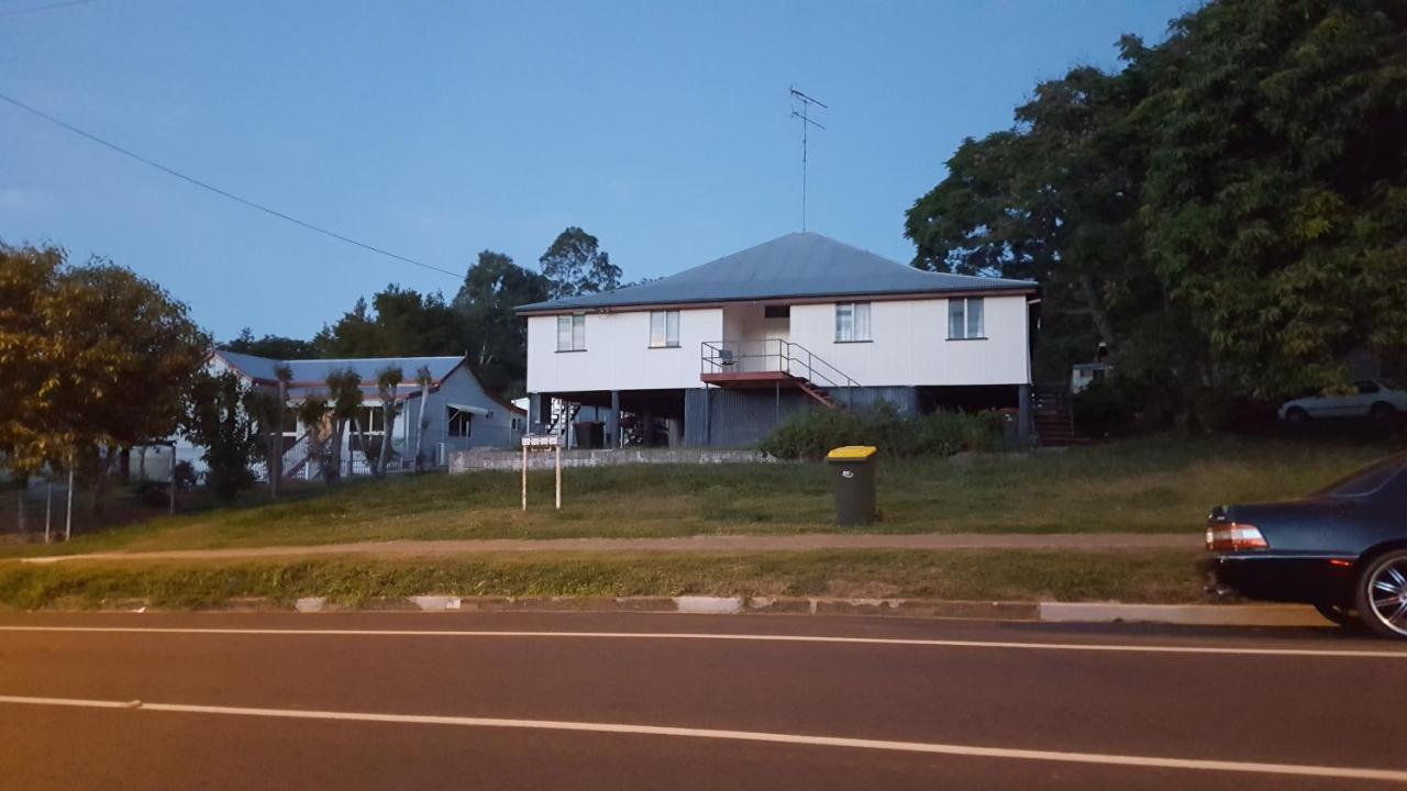 Golden Mt Rest on James Bed and Breakfast Mount Morgan Buitenkant foto